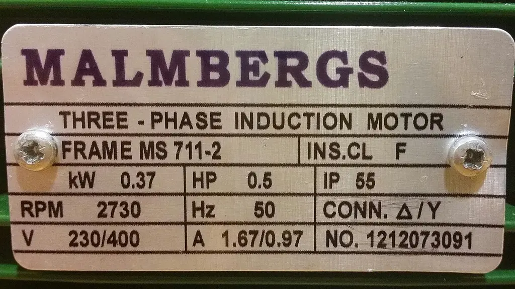 Plaque signalétique d’un moteur électrique : savoir la lire